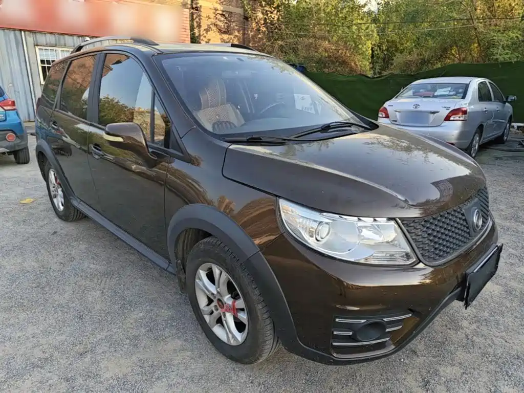 Photo 4 - Dongfeng Fengxing Joyear X3