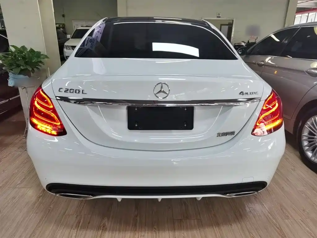 Mercedes-Benz C-Class 2018 C 200 L 4MATIC Sport Edition фото 6