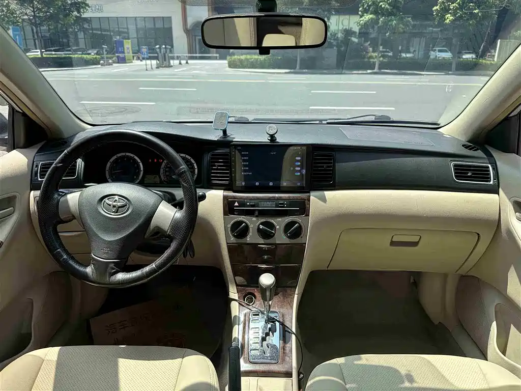 Toyota Corolla 2013 1.6L Automatic Luxury фото 5