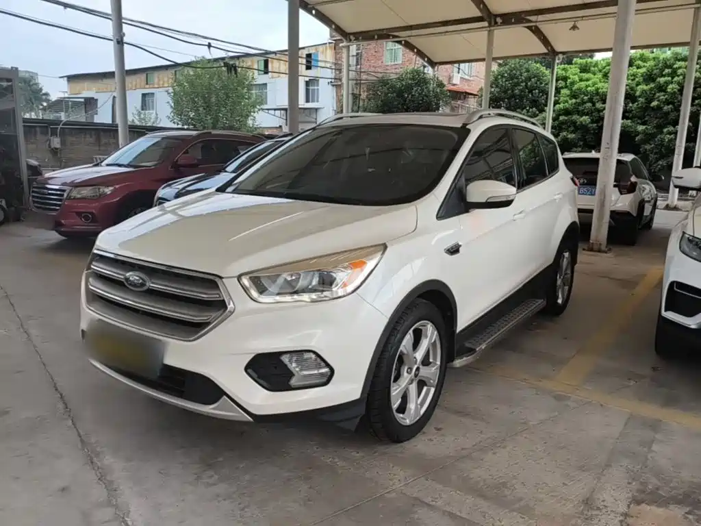Фото 1 - Ford Kuga