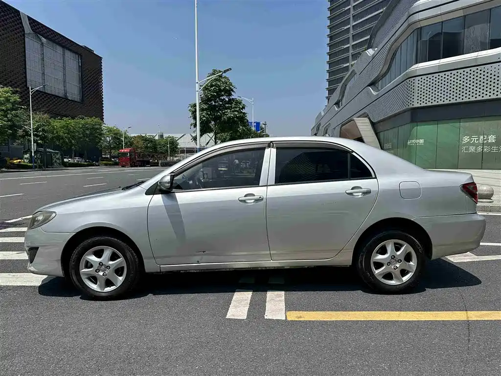 Toyota Corolla 2013 1.6L Automatic Luxury фото 10