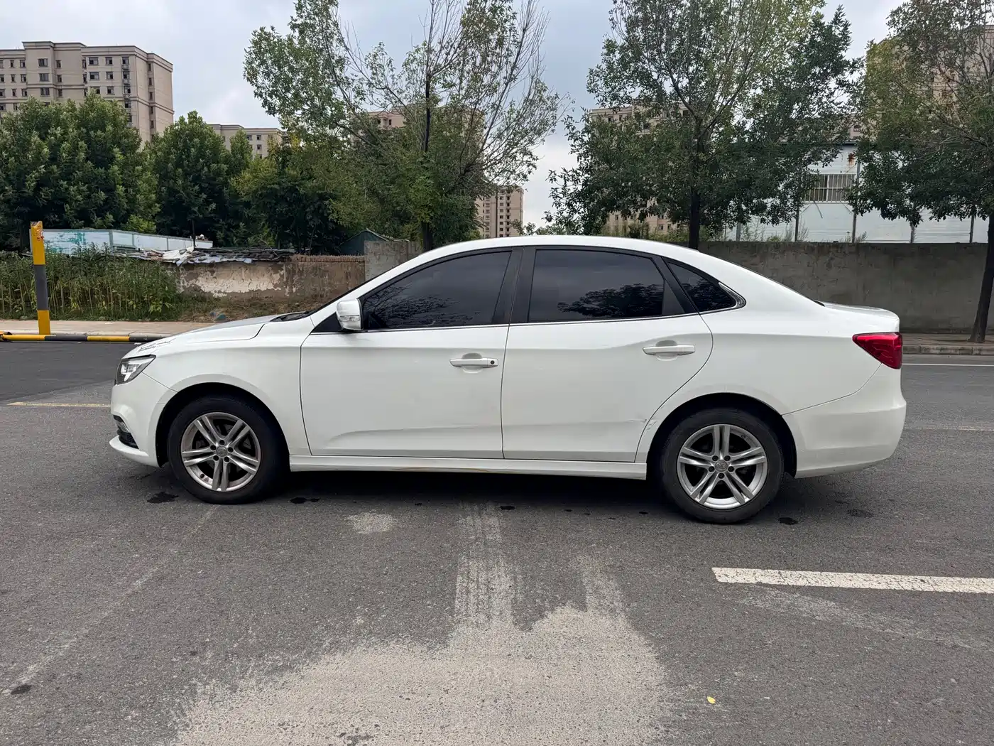 Besturn B30 2016 2016 1.6L Manual Luxury Model