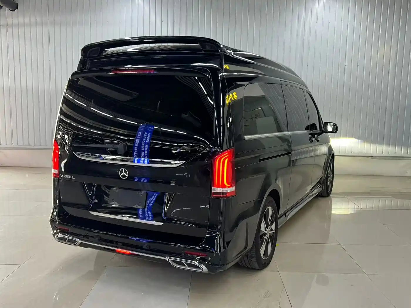 Mercedes-Benz V-Class 2022 V 260 L Long Wheelbase Luxury Edition фото 8
