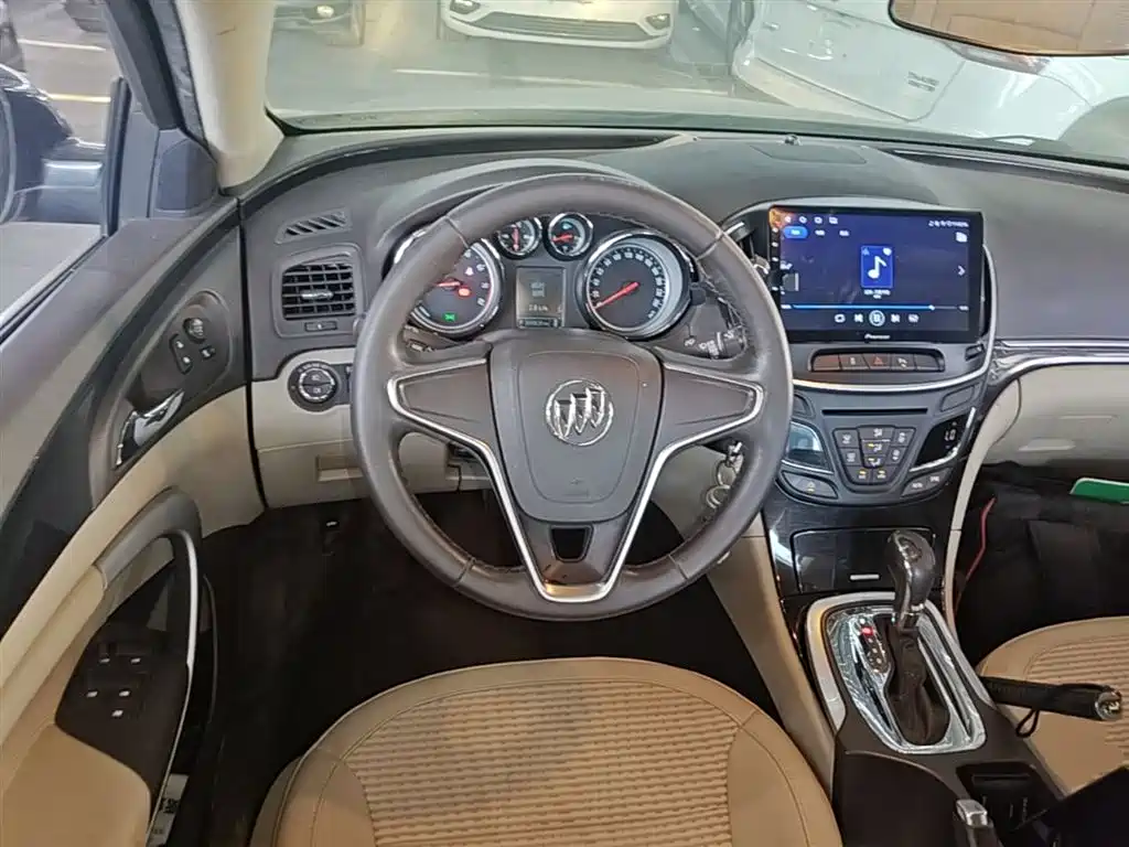Buick Regal 2015 2.0L Leading Fashion Model фото 11