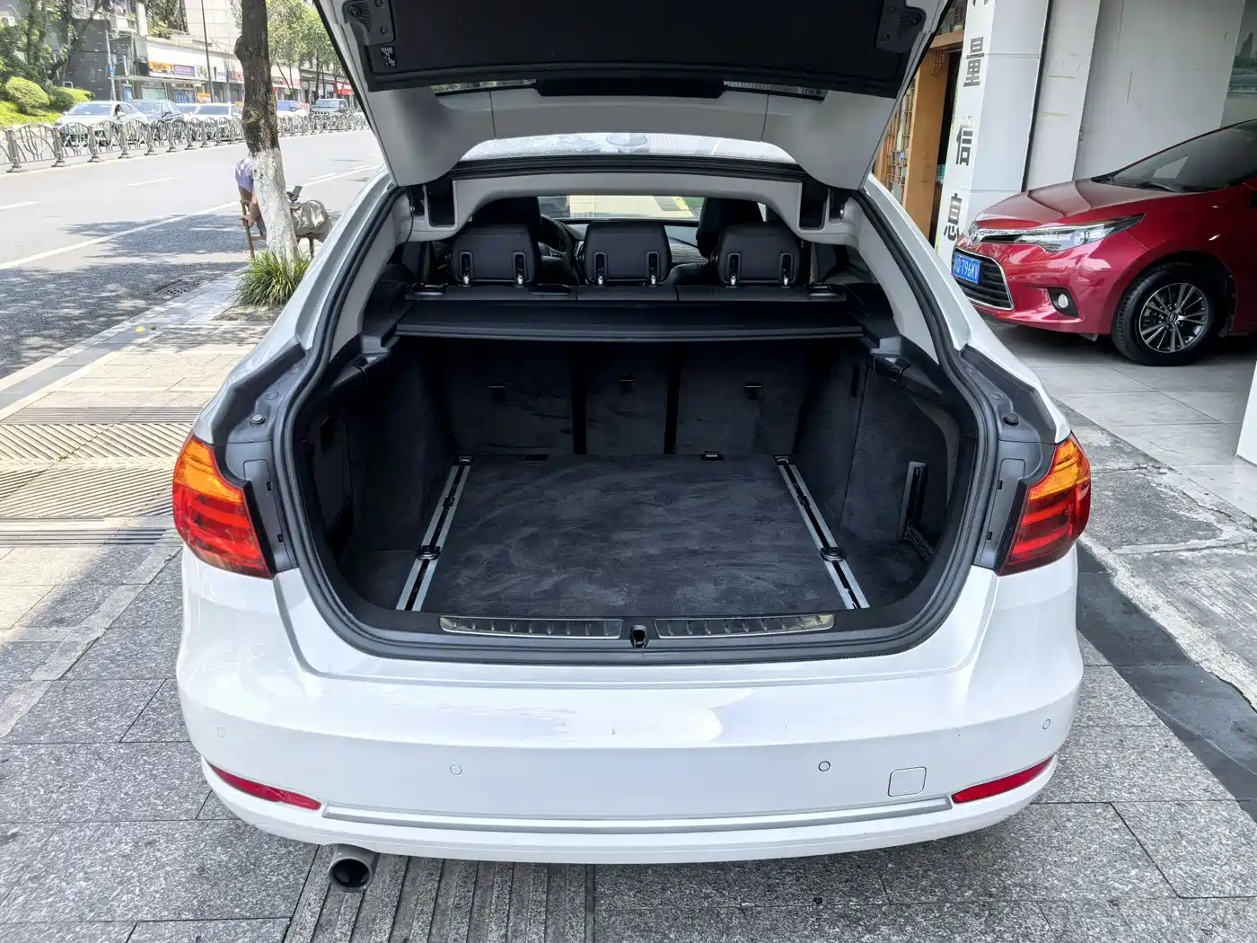 BMW 3 Series GT 2014 320i Design Package фото 18