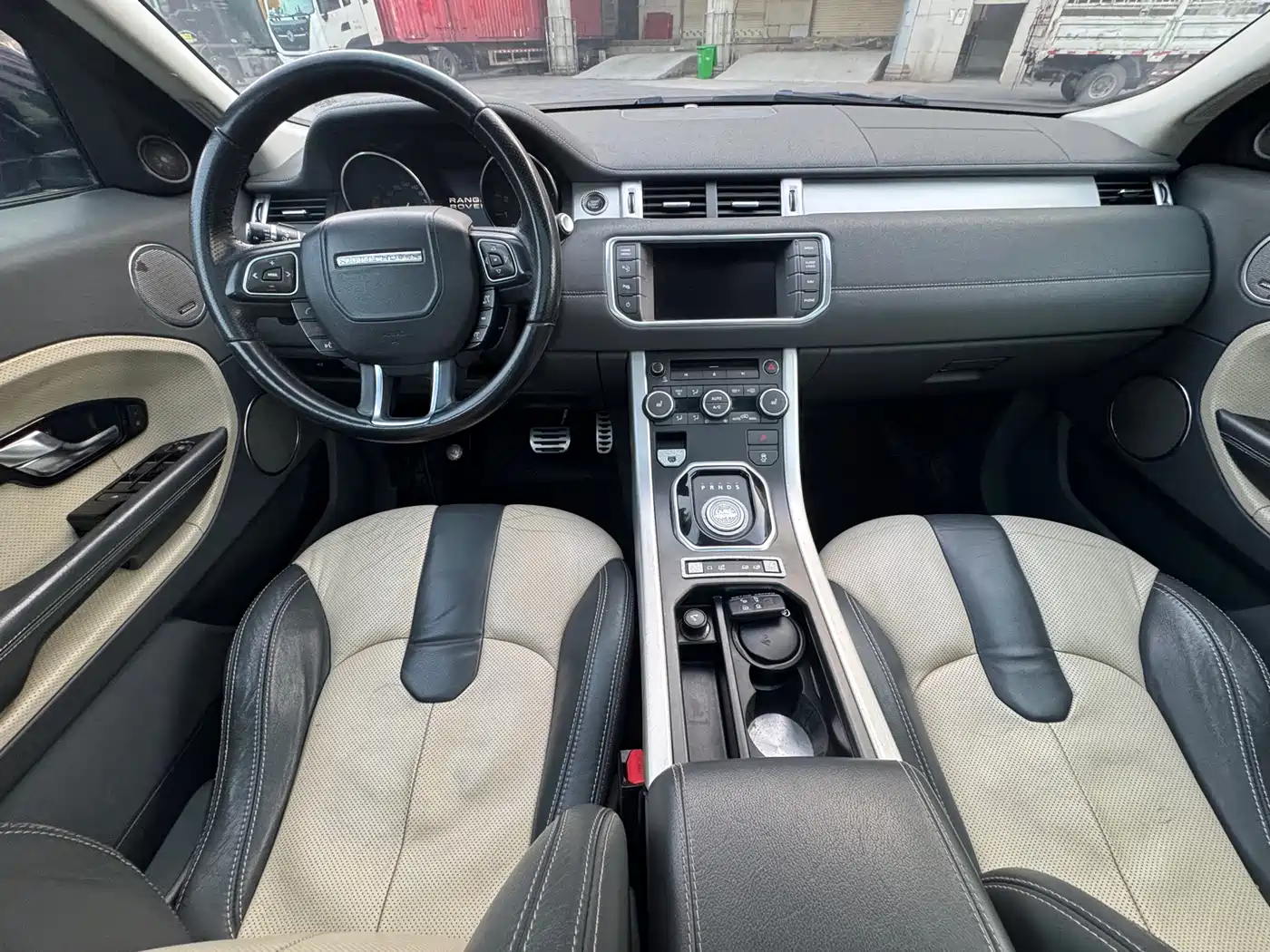 Land Rover Range Rover Evoque (Import) 2013 2.0T 5-door Dynamic Edition фото 6