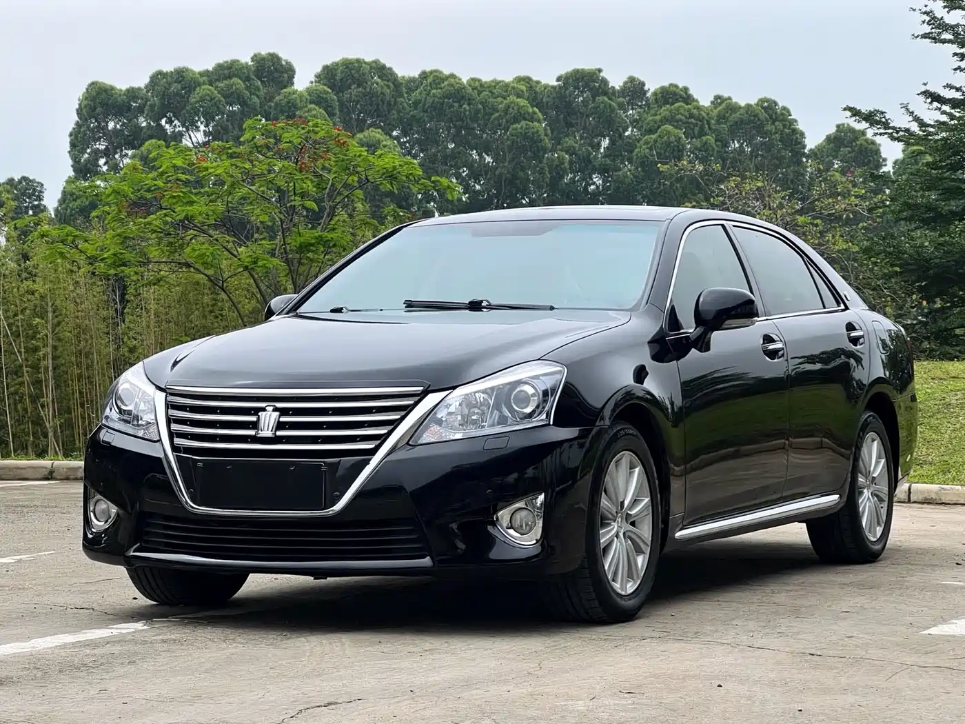 Toyota Crown 2012 2.5L Royal Navigation Edition