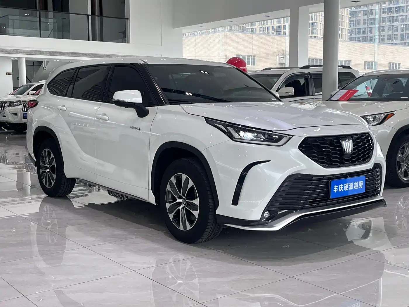 Toyota Crown Kluger 2021 2.5L HEV 4WD Elite фото 5
