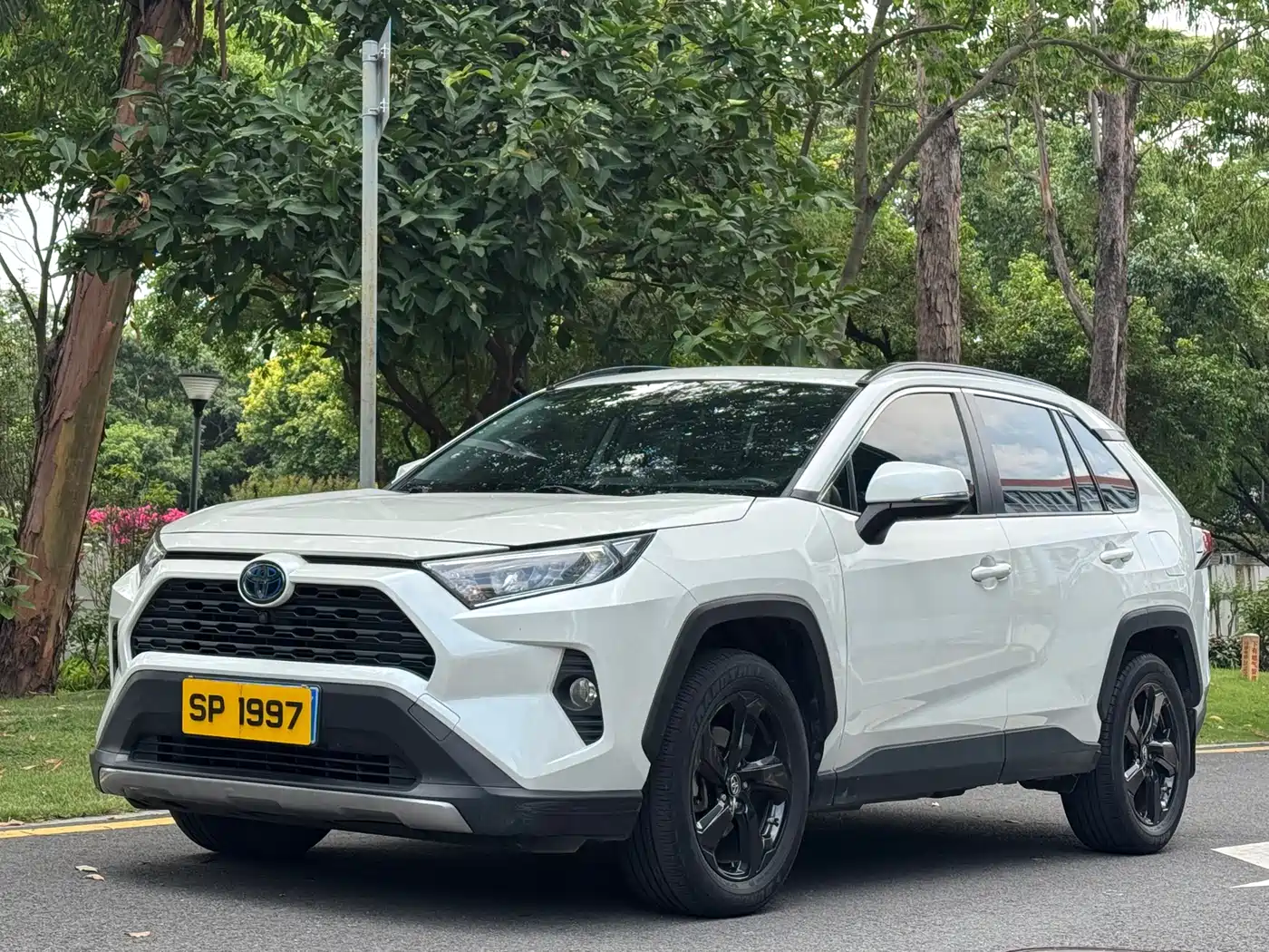 Toyota RAV4 Rongfang 2021 Hybrid 2.5L E-CVT AWD Elite PLUS Edition