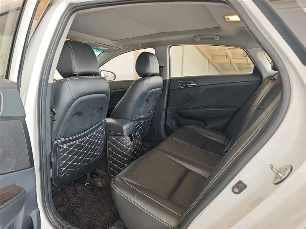 Hyundai Mistra 2016 1.6T Automatic Smart GLS фото 8