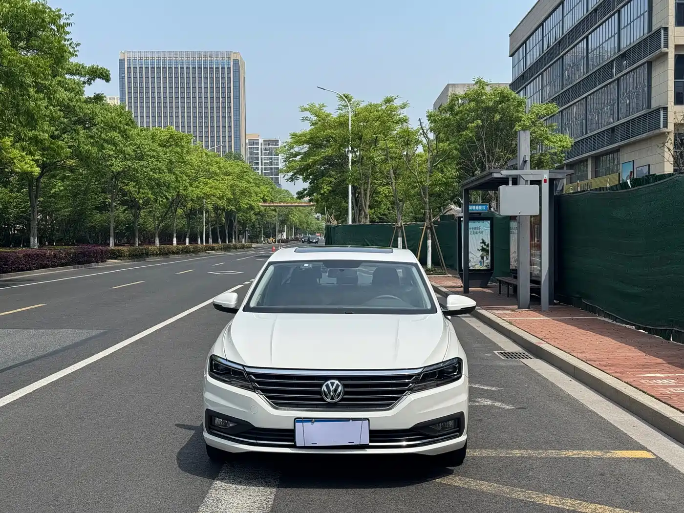 Volkswagen Lavida 2019 1.5L Automatic Comfort Edition China VI фото 2