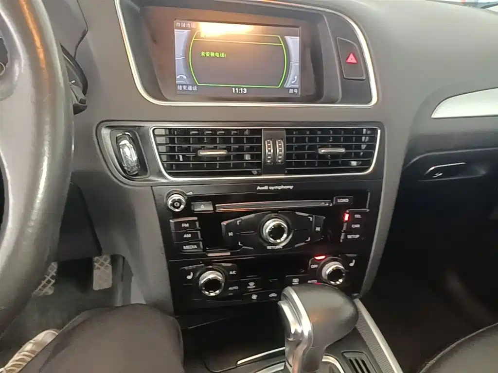 Audi Q5 2015 40 TFSI Technology фото 13