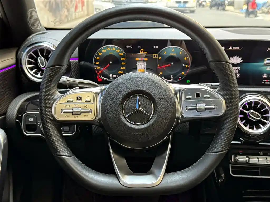 Mercedes-Benz A-Class 2021 A 200 L Sport Sedan Fashion Edition фото 12