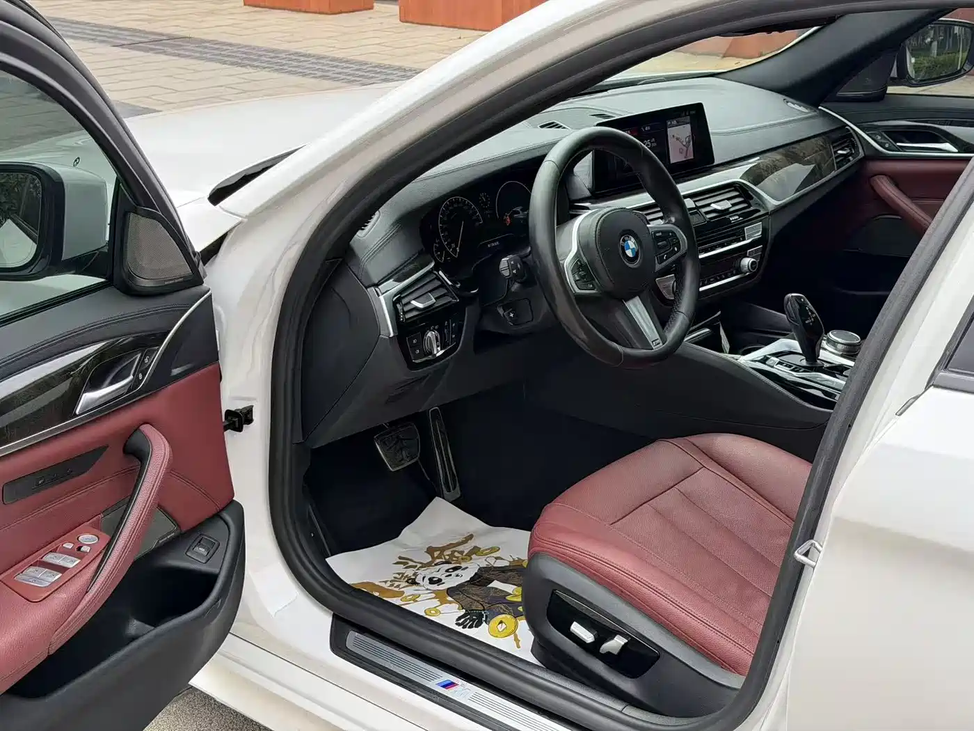 BMW 5 Series 2019 530Li Premium M Sport Package фото 4