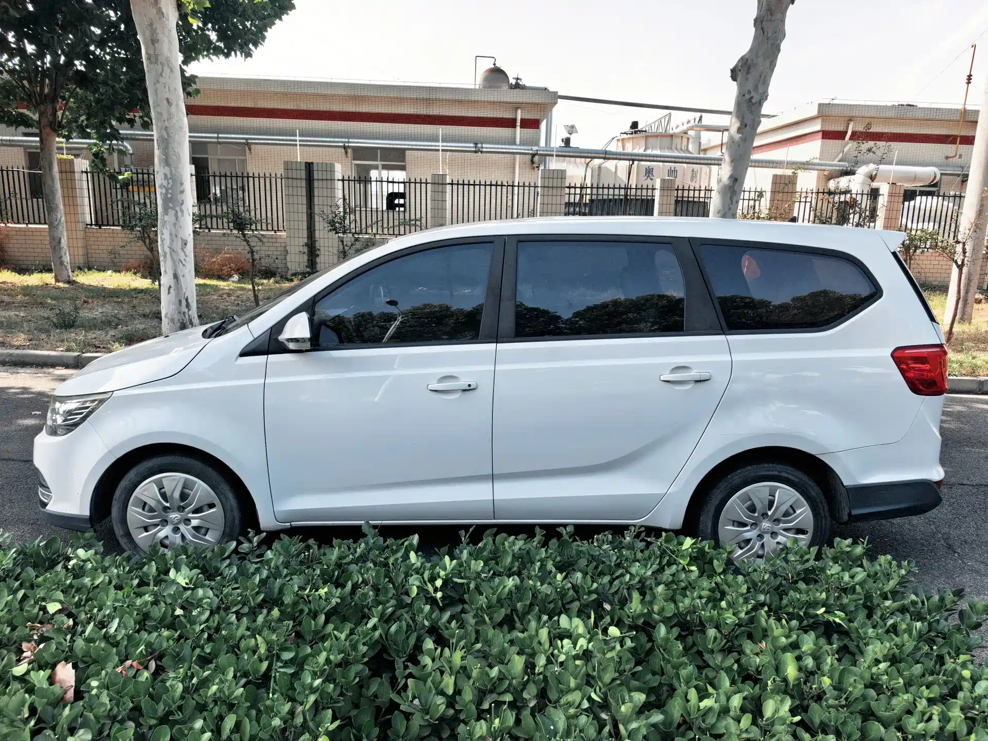 Фото 4 - Baojun 730