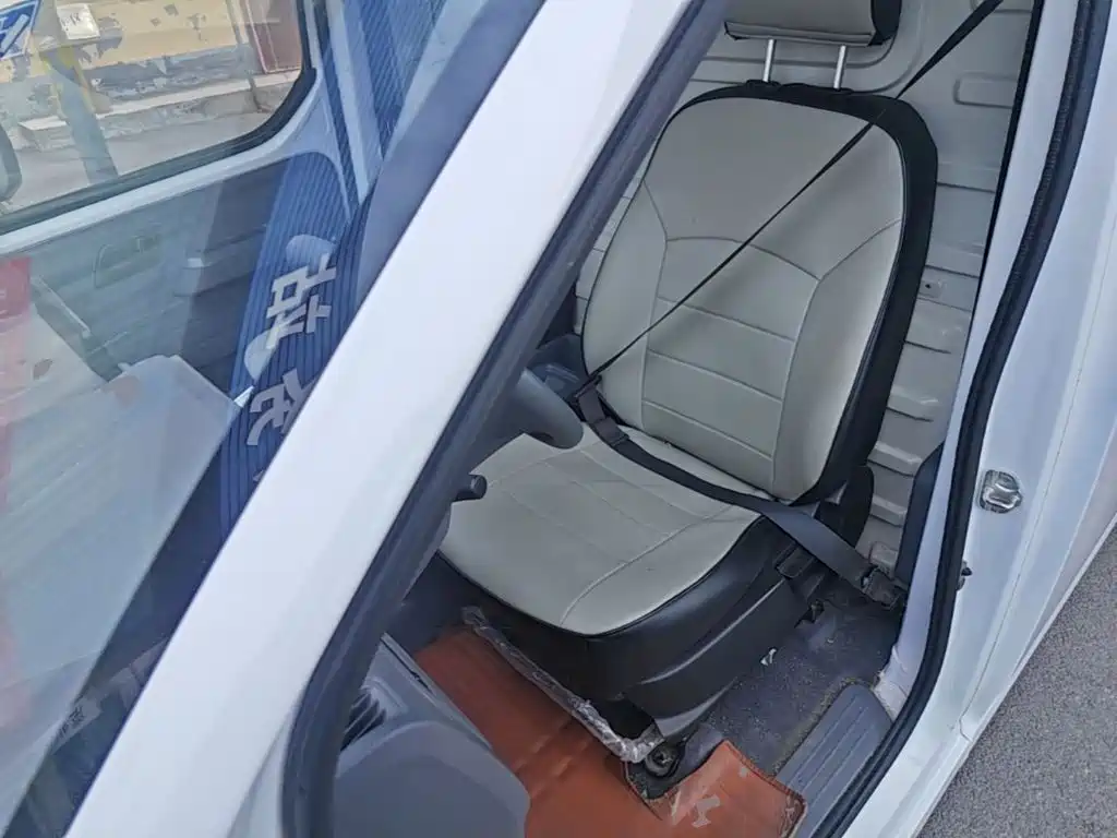 Wuling Motors Wuling Yangguang 2025 2024 300km Comfort Enclosed Van 60kW