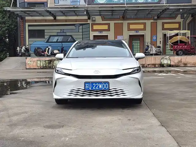 Toyota Camry 2024 Hybrid 2.0HE Elite Edition