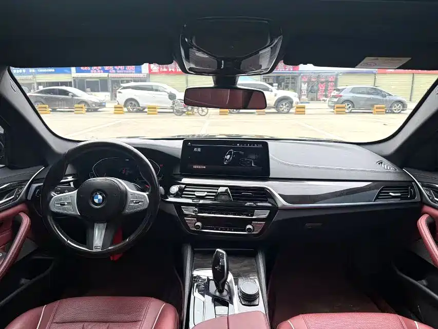 BMW 5 Series 2022 Model Second Facelift 525Li M Sport Package фото 4
