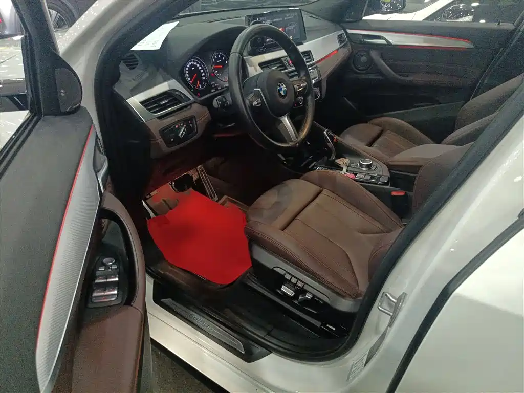 BMW X2 2021 sDrive25i Shadow Night Edition фото 7