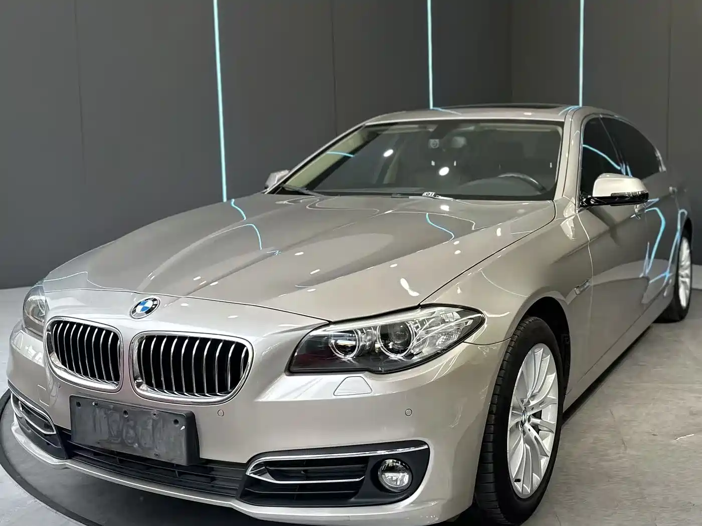 BMW 5 Series 2017 525Li Luxury Design Package