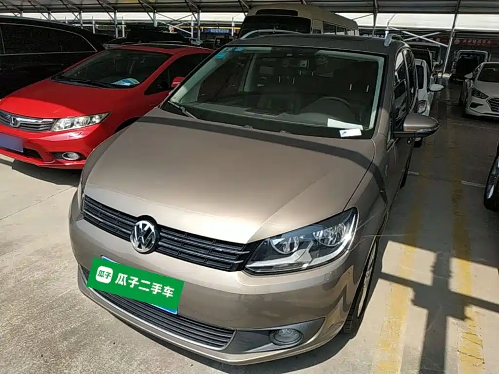 Volkswagen Touran 2016 2015 1.4T DSG Comfort Edition 5-seater