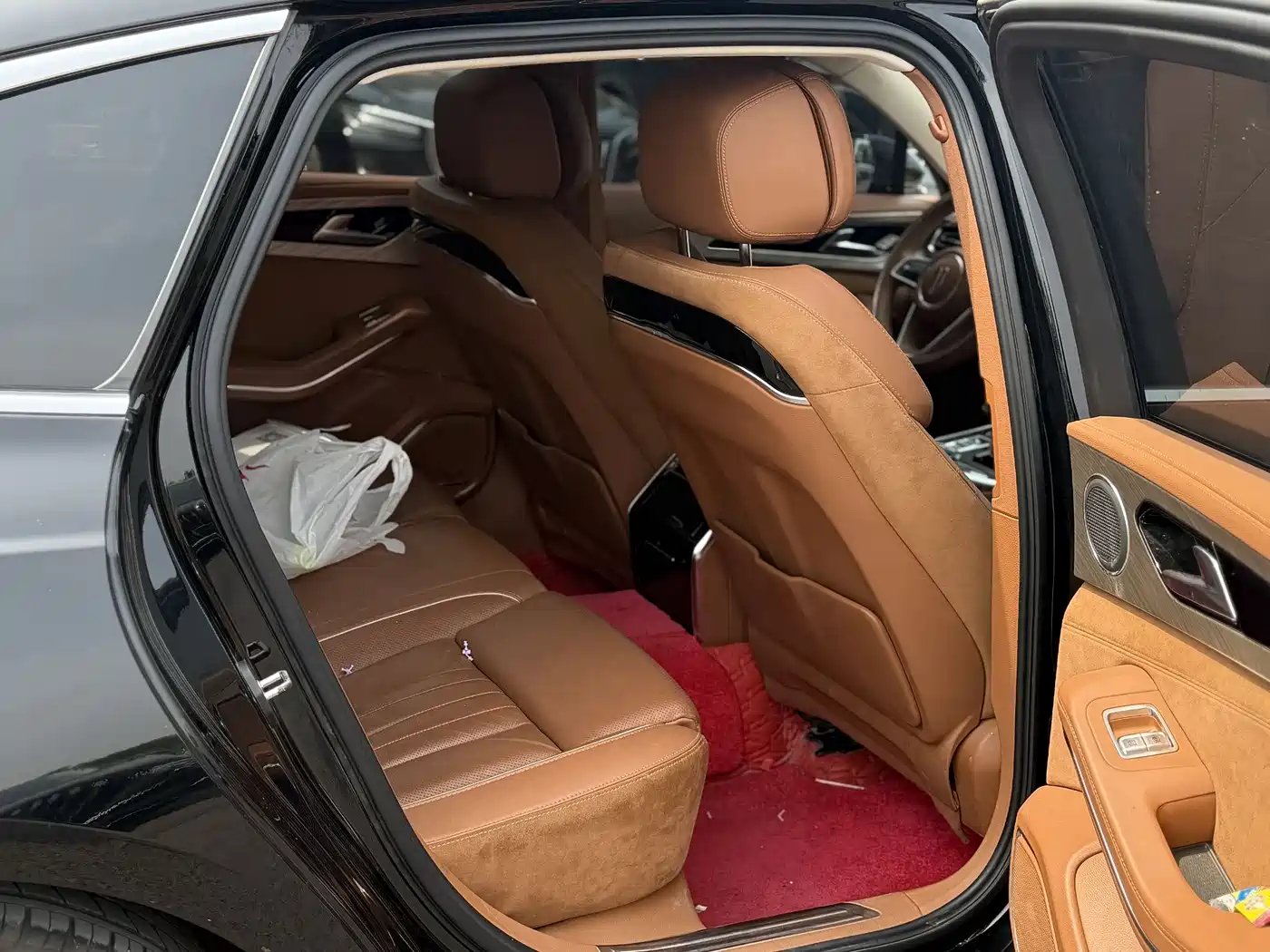 Hongqi H9 2022 2.0T Smart Connect Flag Smooth Edition фото 9
