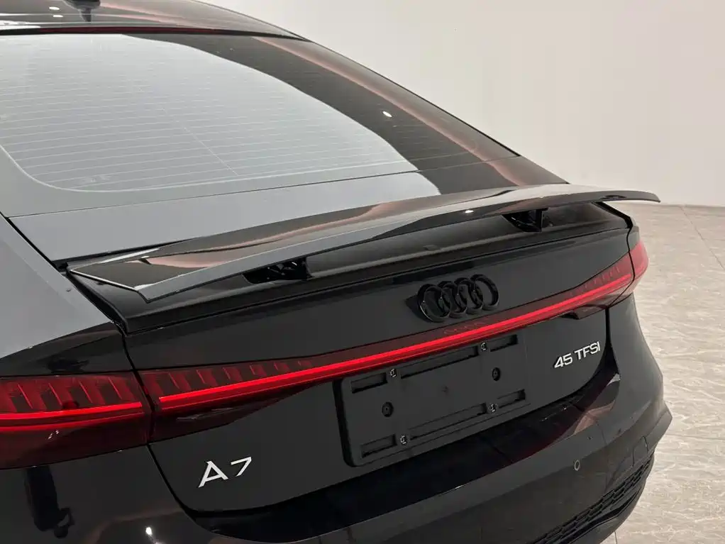 Фото 17 - Audi A7