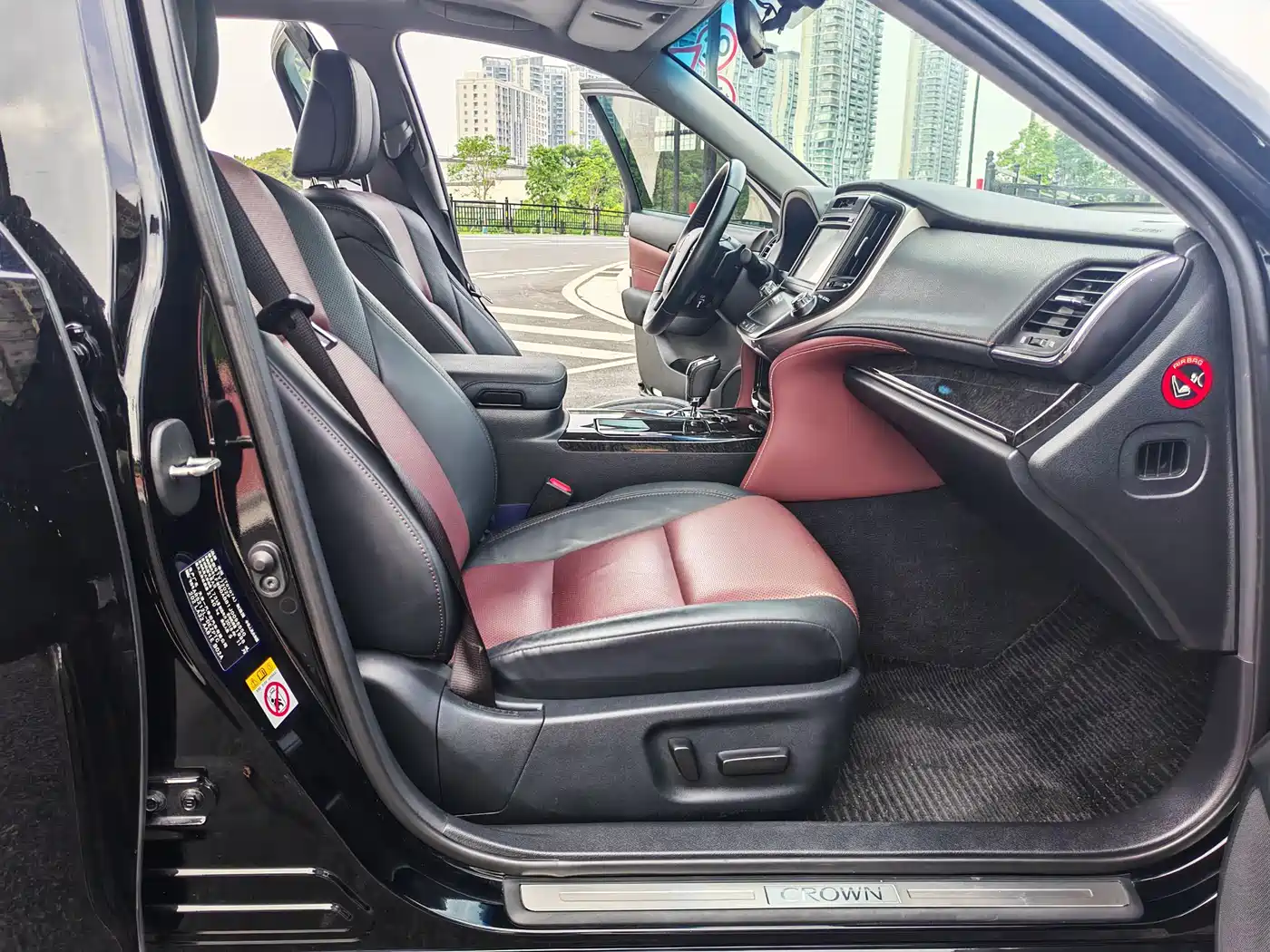 Toyota Crown 2017 2.0T Sport Edition фото 12