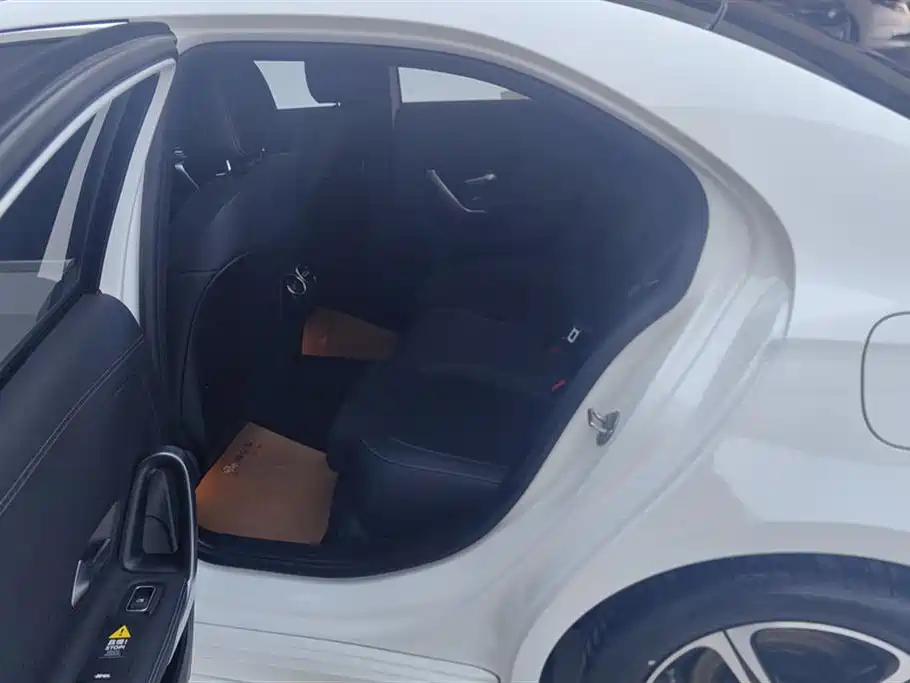 Mercedes-Benz A-Class 2022 A 200 L Sport Sedan Style фото 11