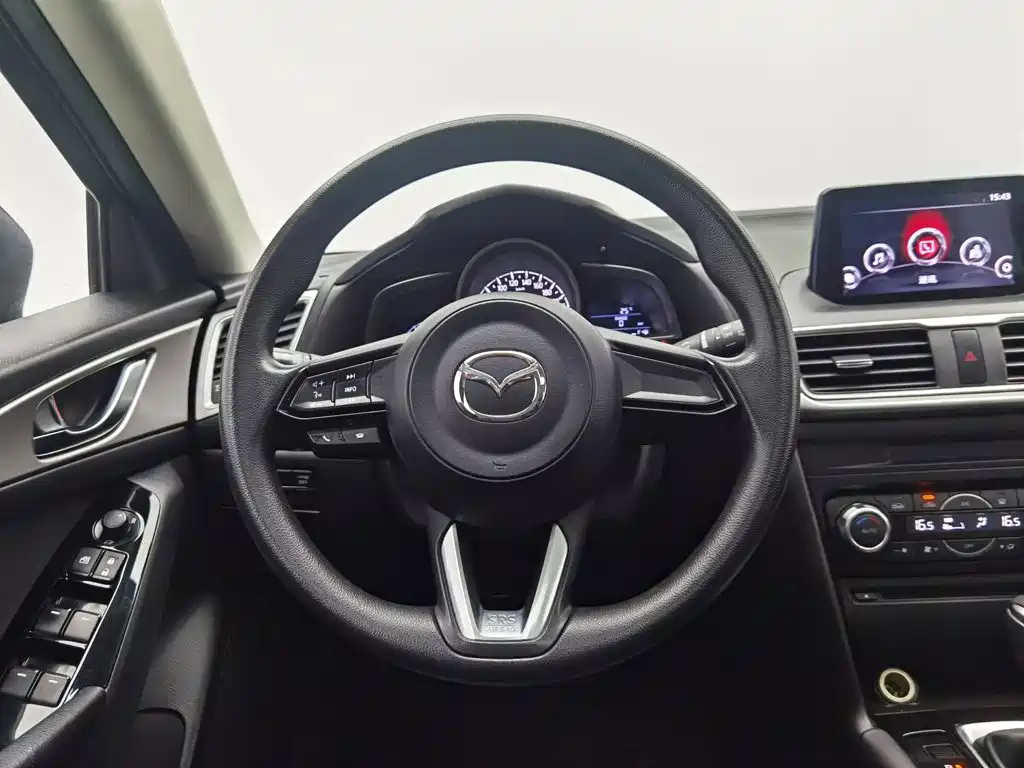 Фото 11 - Mazda Mazda 3