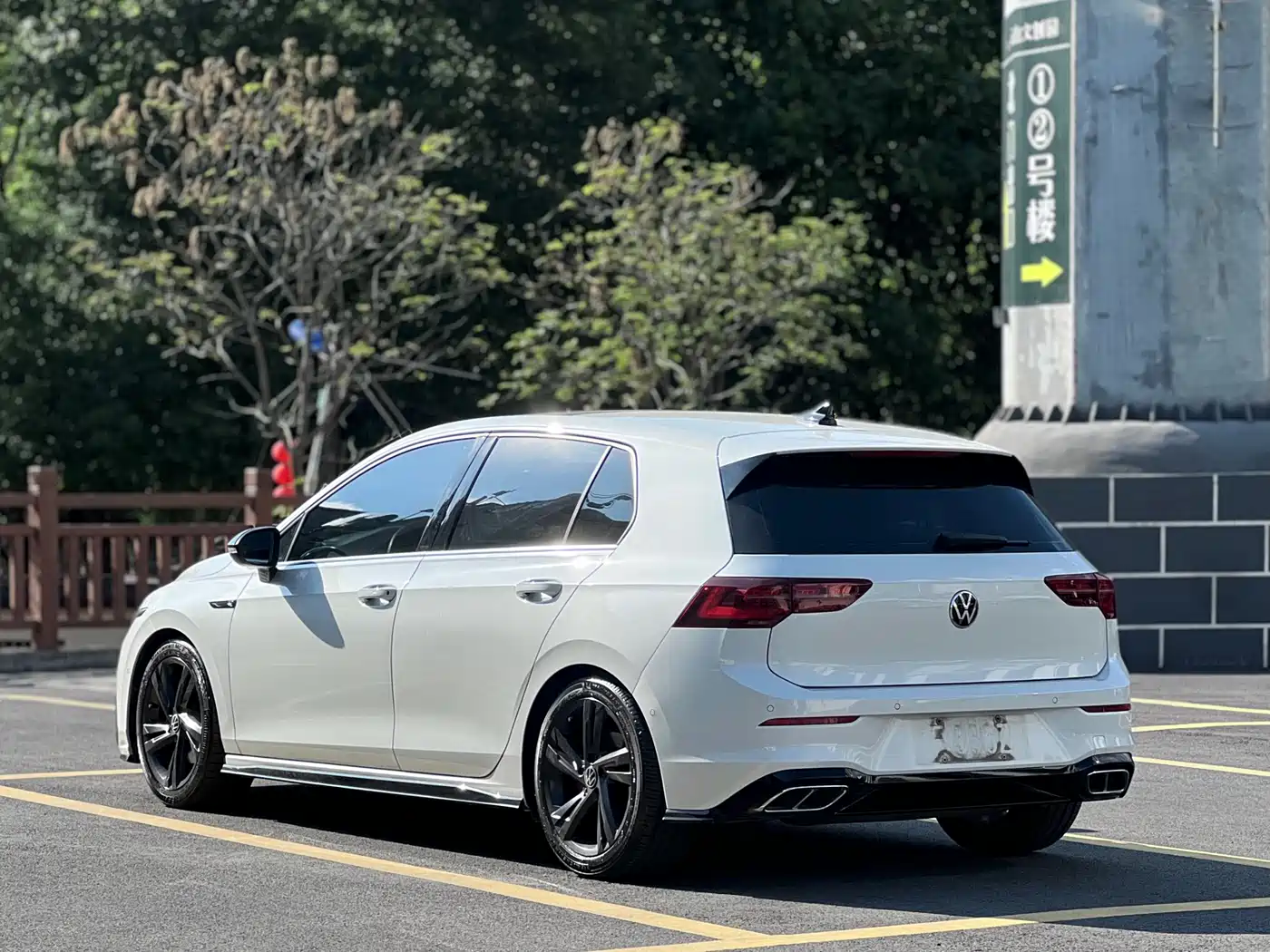 Volkswagen Golf 2023 Model 280TSI DSG R-Line фото 12