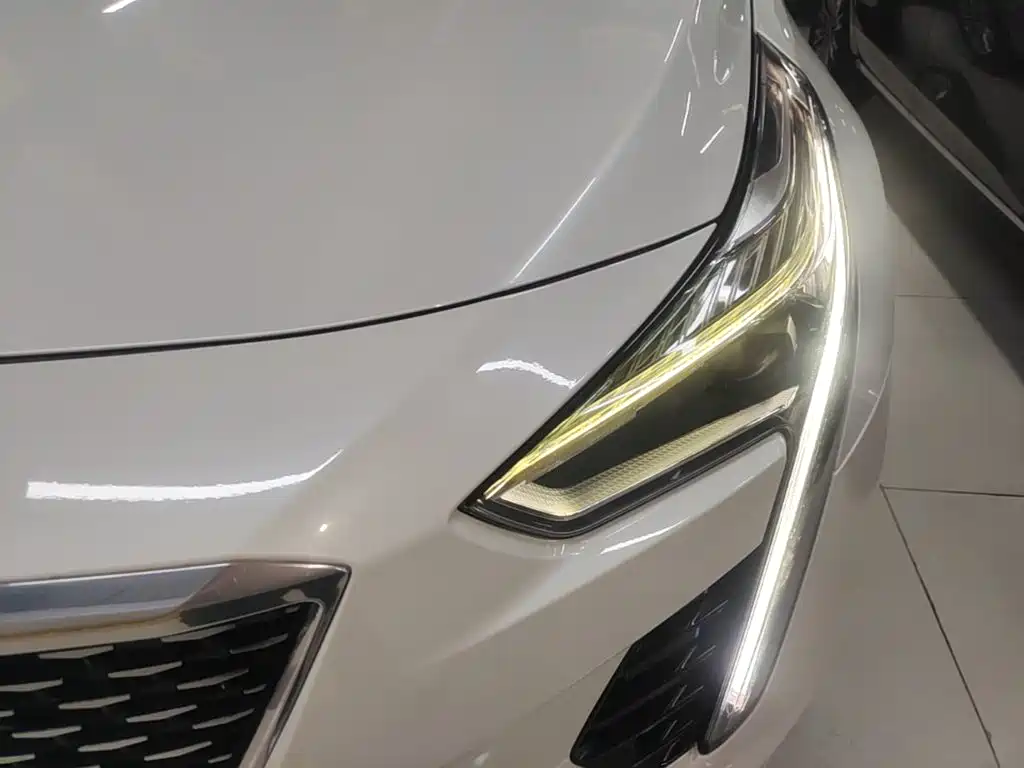 Фото 24 - Cadillac CT6