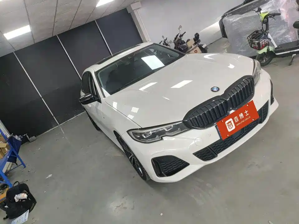 صورة 1 - BMW 3 Series
