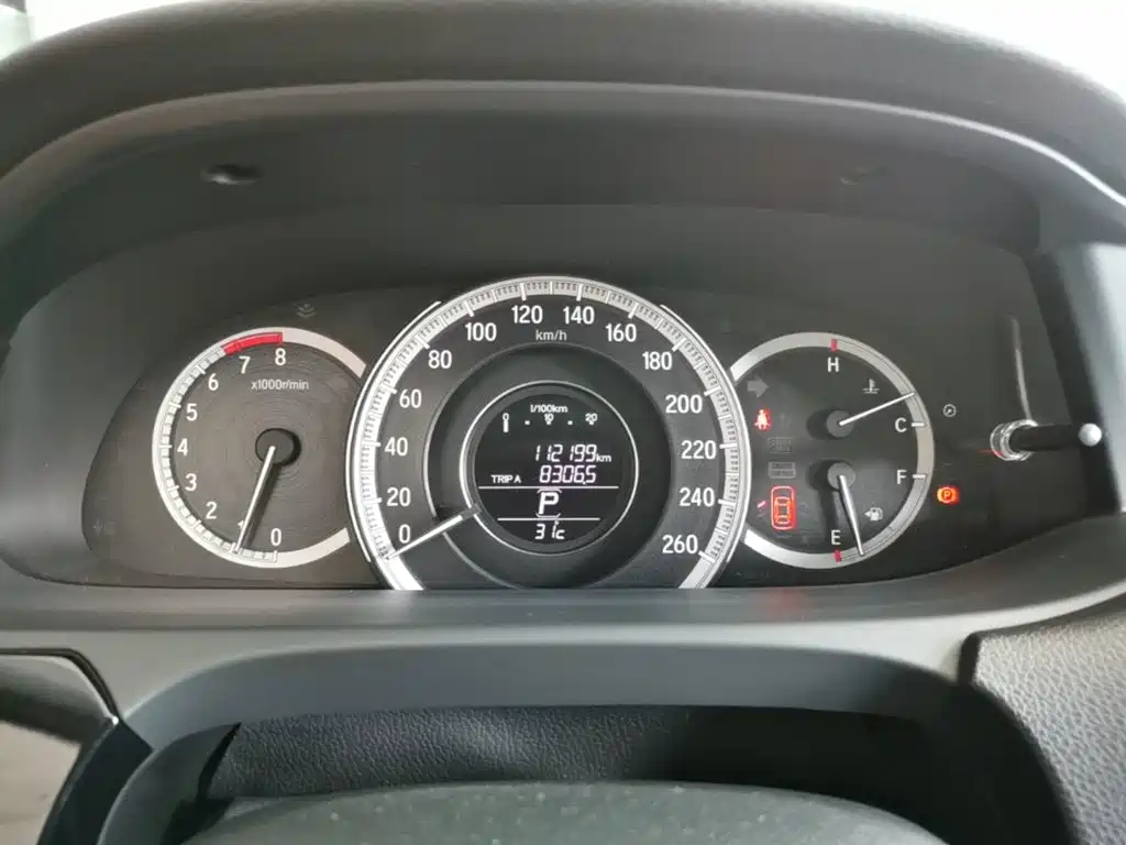 Фото 12 - Honda Accord