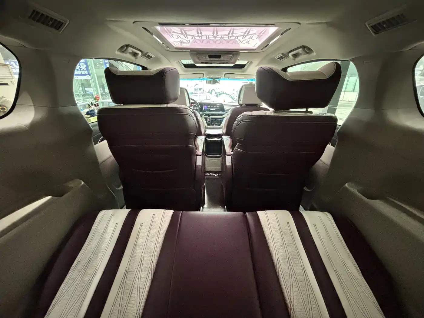 Buick GL8 2021 ES Landlord 653T Comfort фото 20