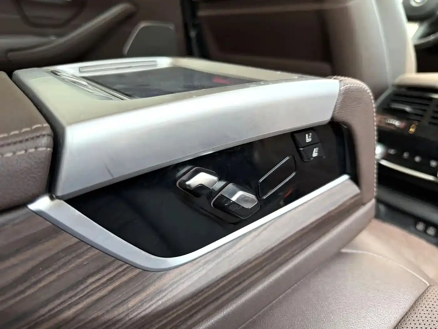 BMW 5 Series 2021 530Li Premium Luxury Package фото 10