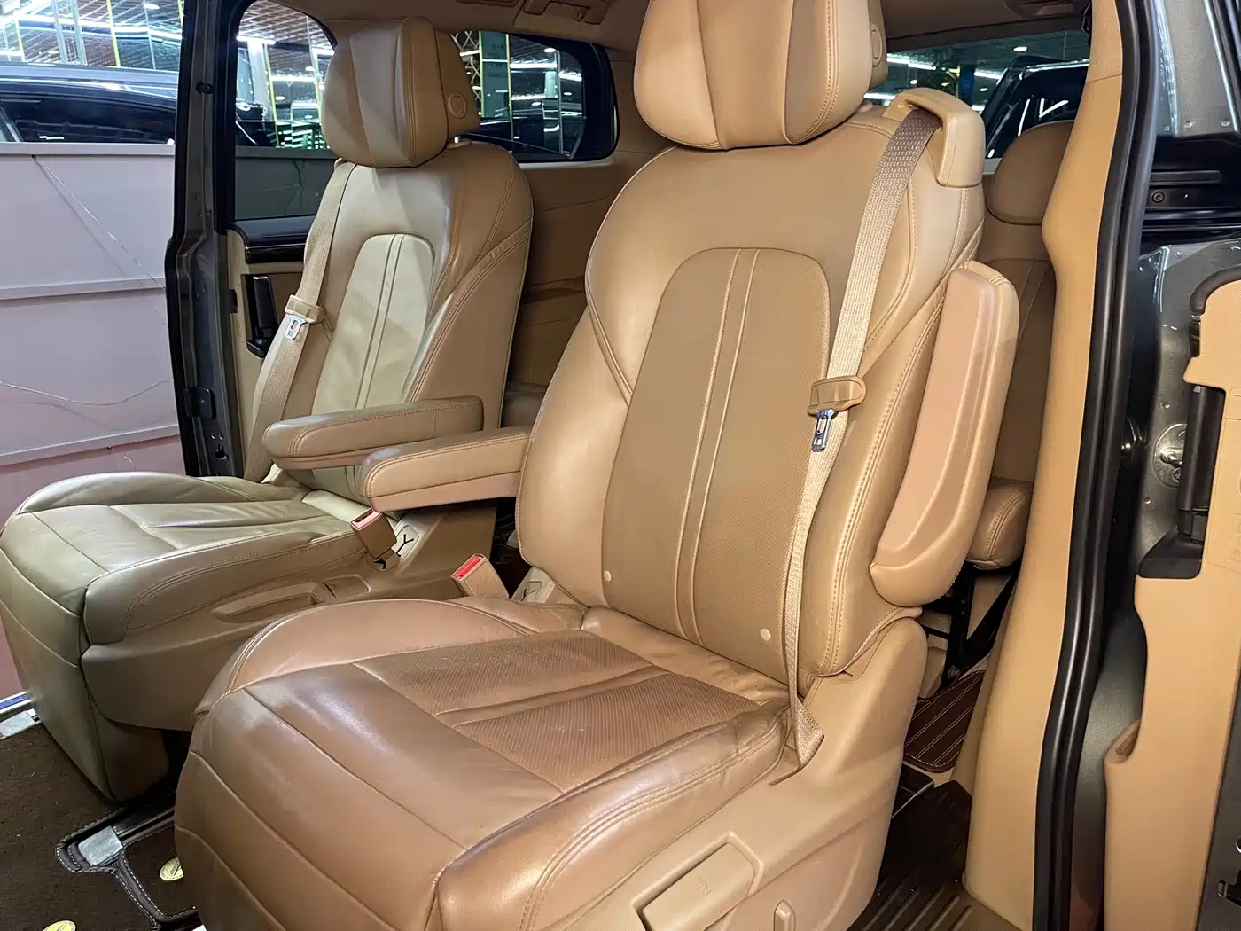 Buick GL8 2017 ES 28T Luxury China V фото 9