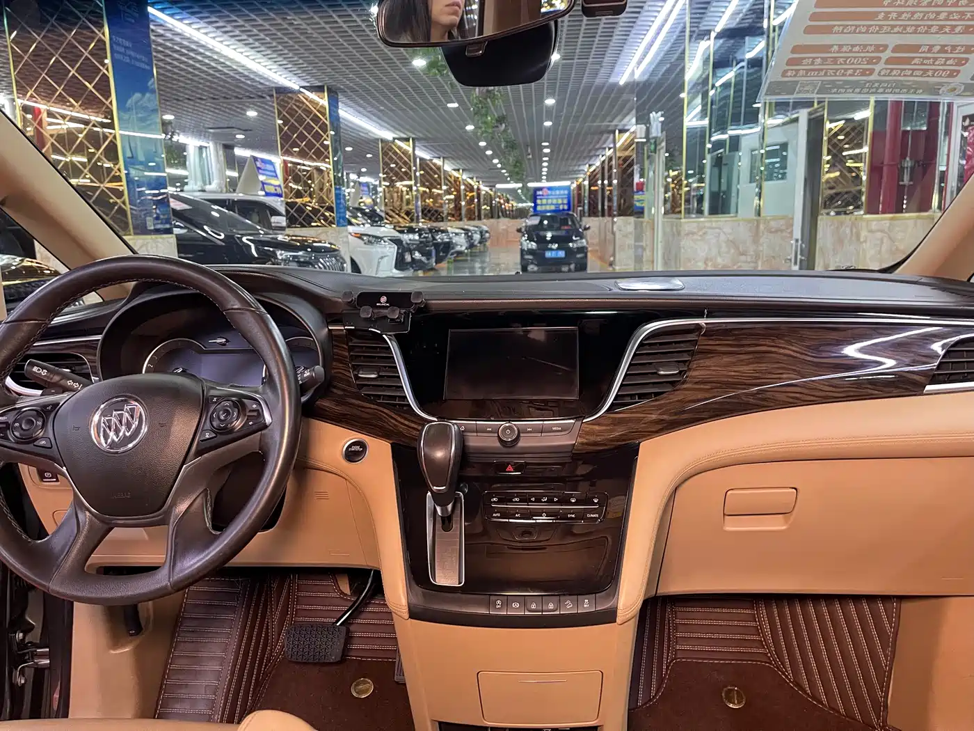 Buick GL8 2017 ES 28T Luxury China V фото 14