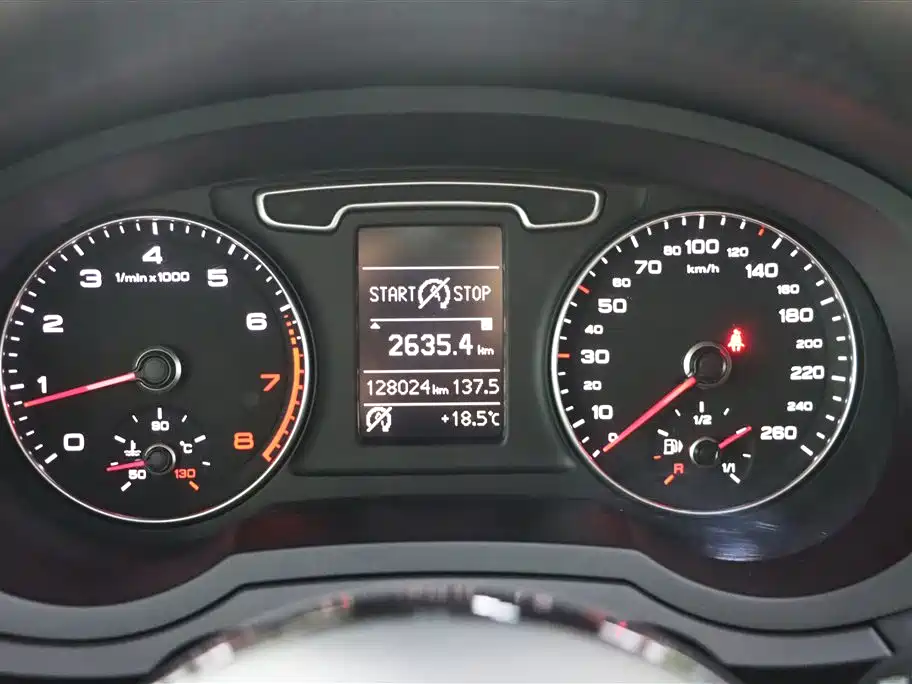Audi Q3 2015 35 TFSI quattro Technology фото 23