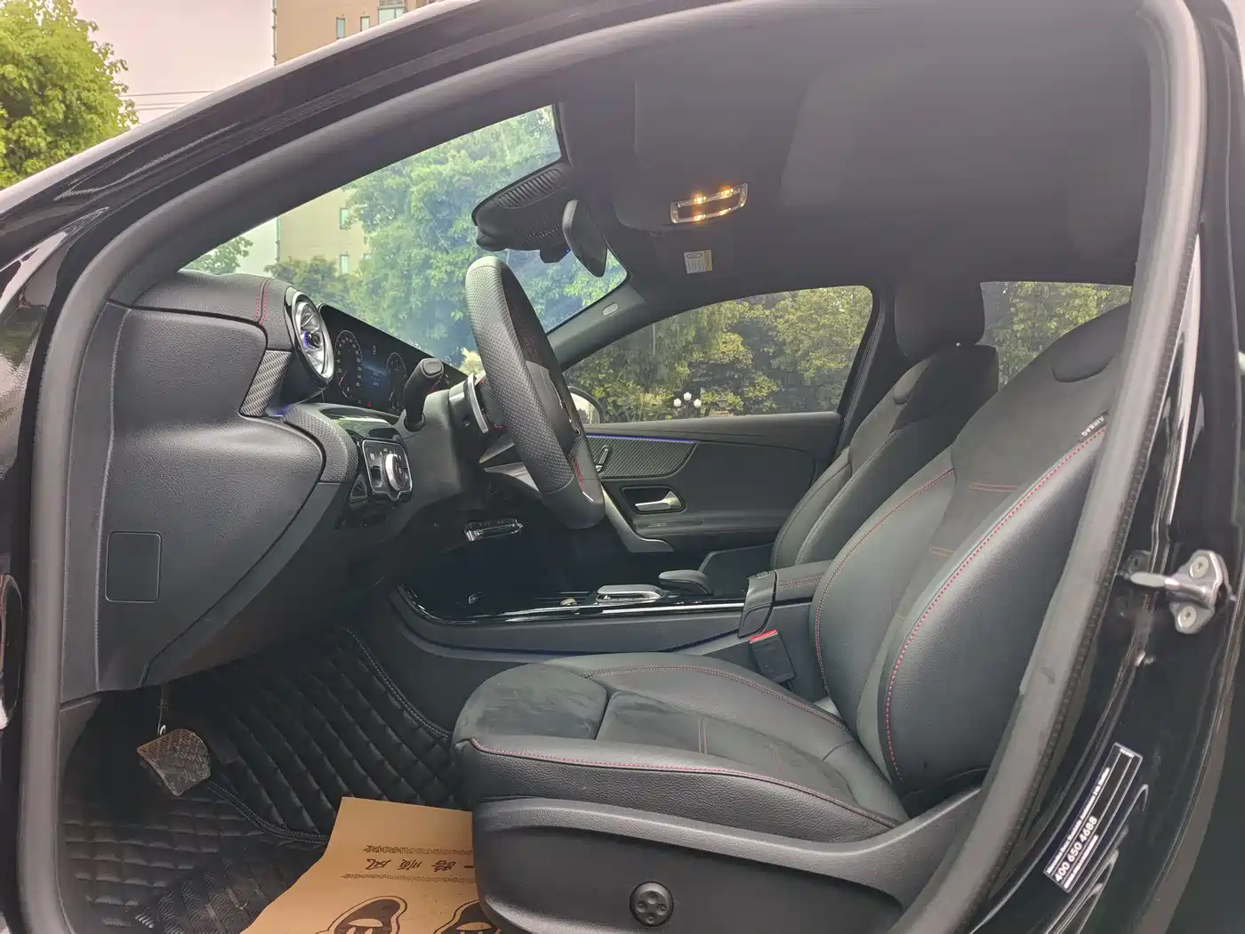 Mercedes-Benz A-Class 2024 A 200 L Fashion Edition фото 9