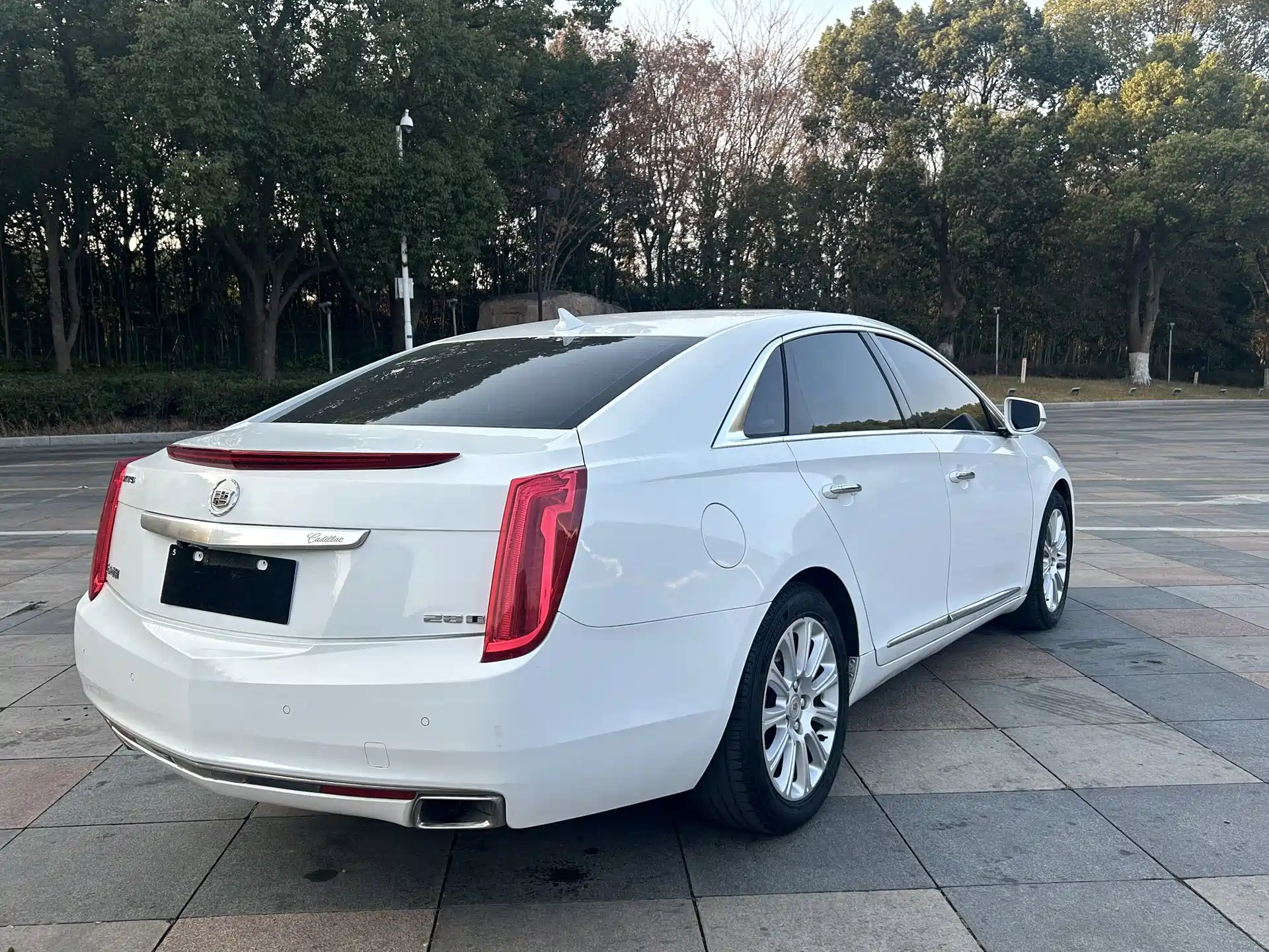 Photo 6 - Cadillac XTS