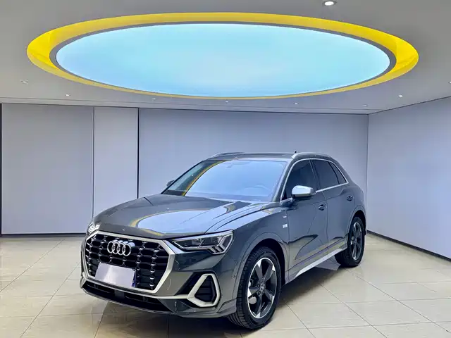AUDI Q3 2023