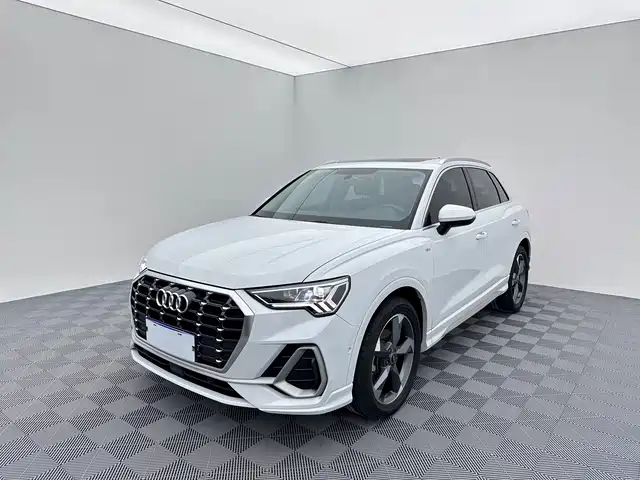 Audi Q3 35 TFSI, Стиль Драйв