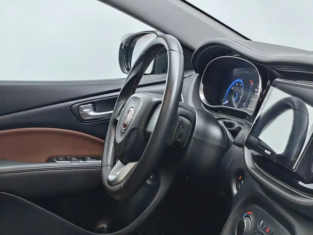 Fiat Viaggio 2016 2015 1.4T Auto Sport Edition