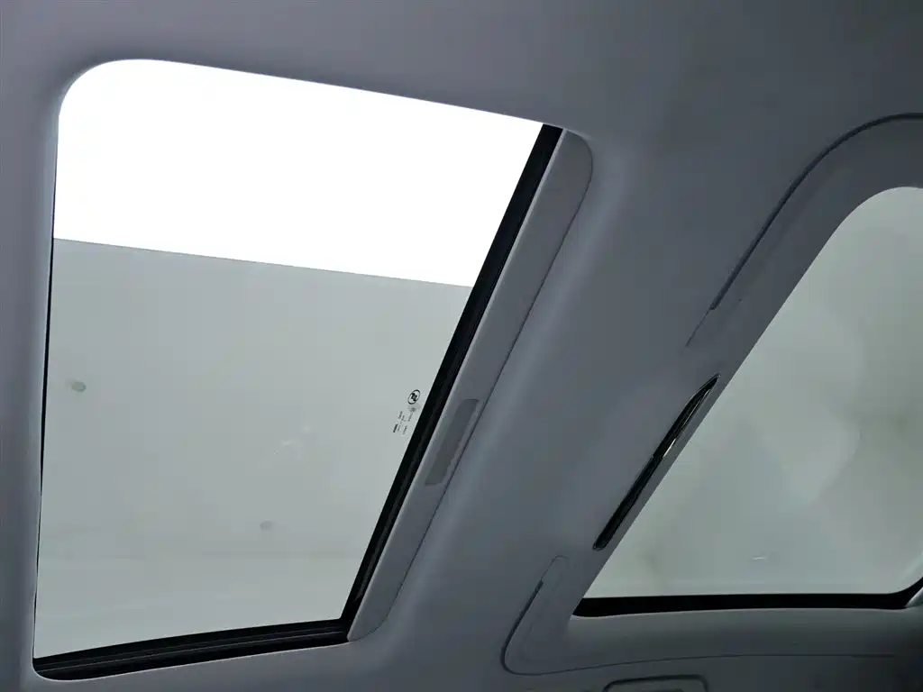 Buick Century 2024 2023 2.0T 7-Seater World Edition