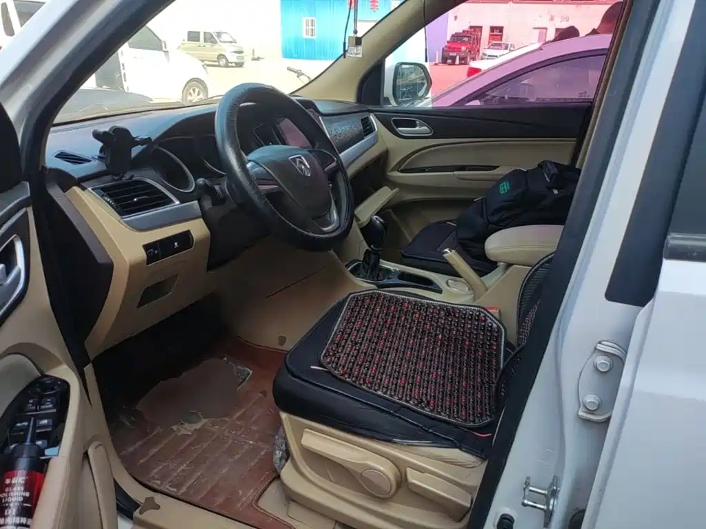Baojun 730 2019 2019 1.5L Manual Value Edition 7-Seater China VI
