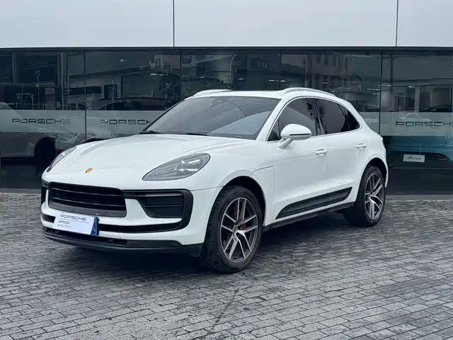 Porsche Macan 2022 Macan 2.0T — фото 1