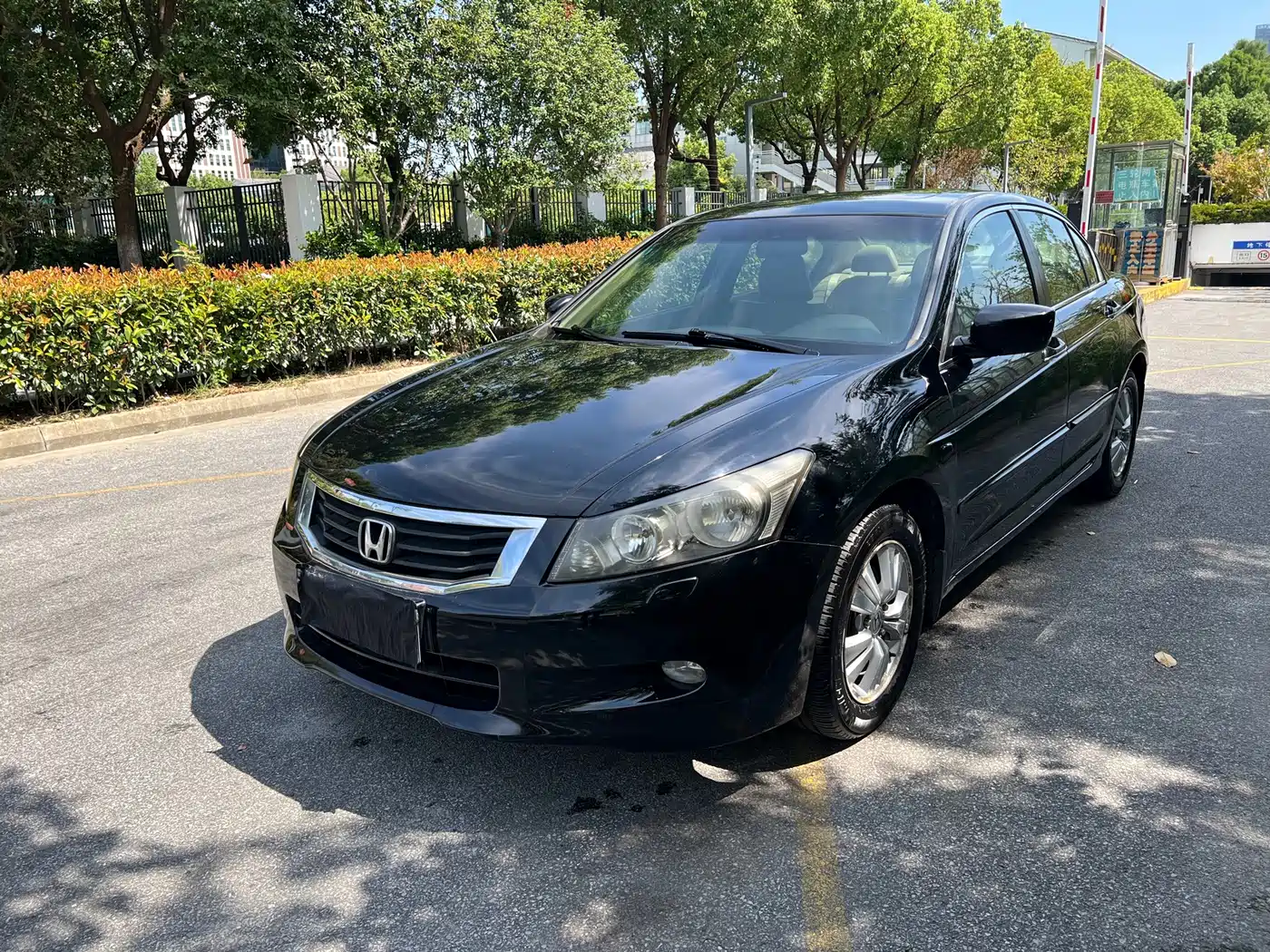 Фото 1 - Honda Accord