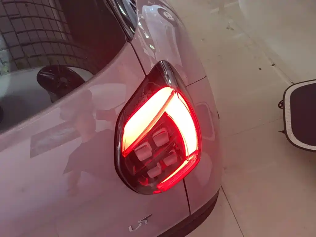 Aion UT 2026 2025 Model 330 Starlight Edition