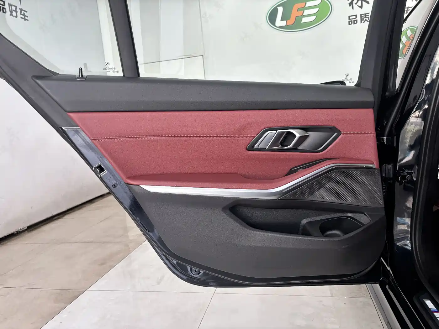 BMW 3 Series 2025 325Li M Sport Package фото 21